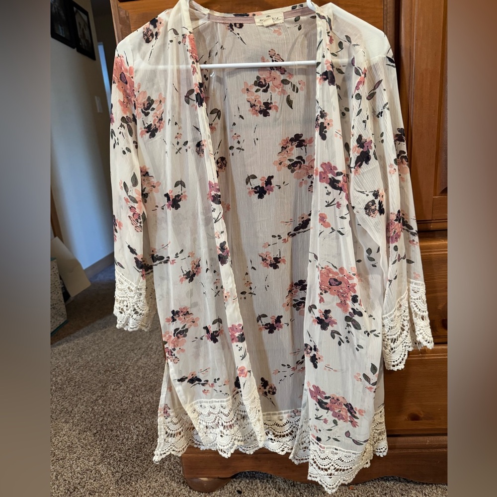 Floral Lace Trim Cardigan